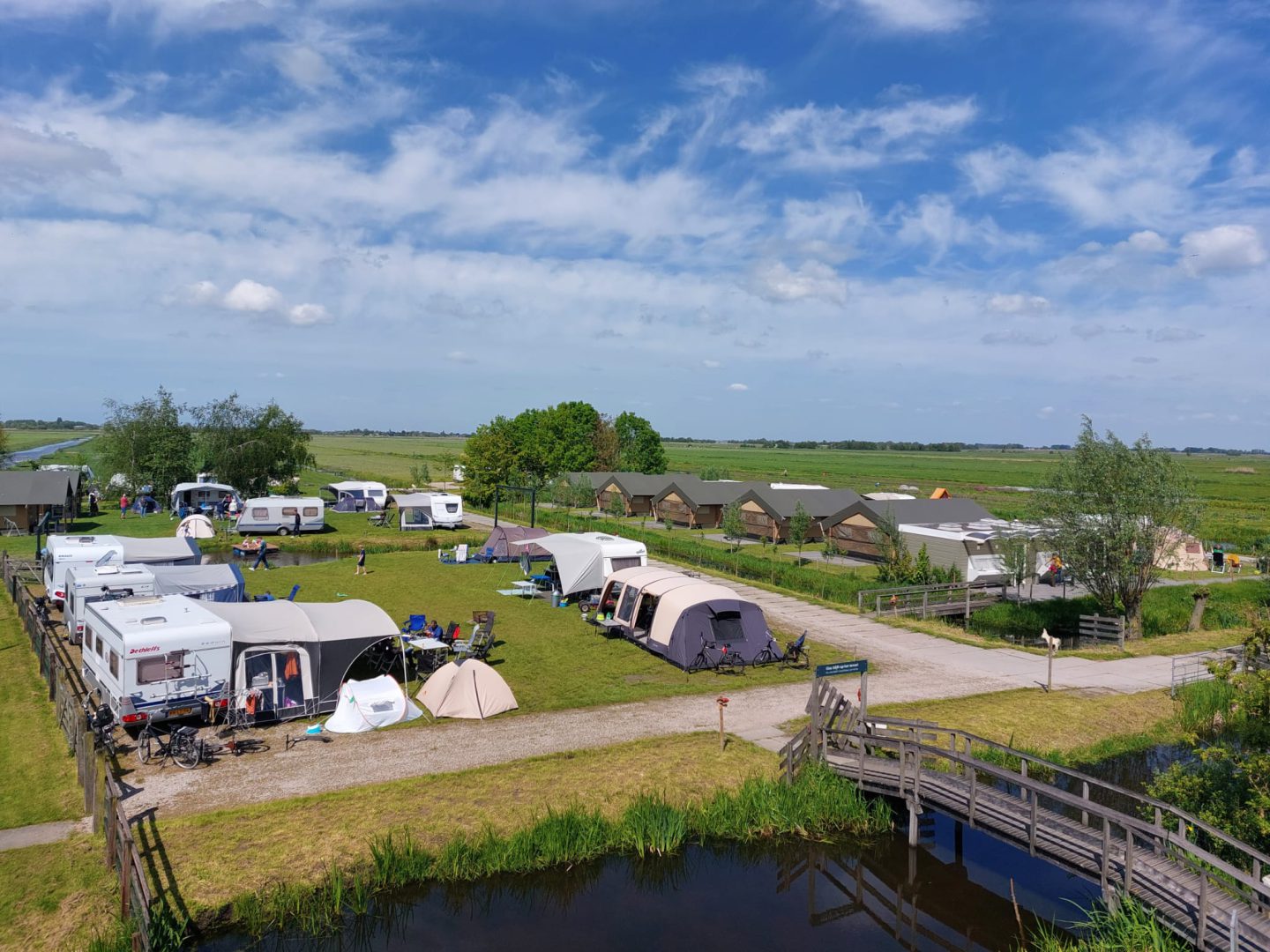 Kampeerterein van bovenaf | Boerderij De Boerinn